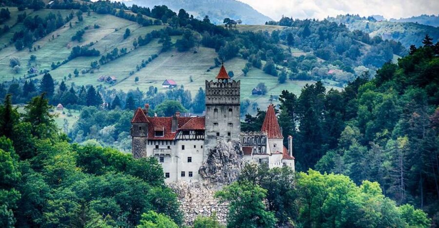 Three Castles in Transylvania Day Trip from Bucharest - What the private vehicle adds to a 14-hour day