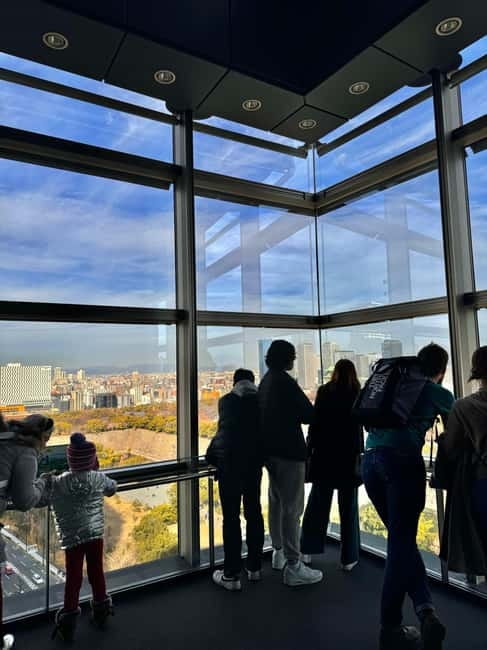 (Ticket Included) Explore Osaka Castle & Museum of History - The 8th-floor view across Osaka