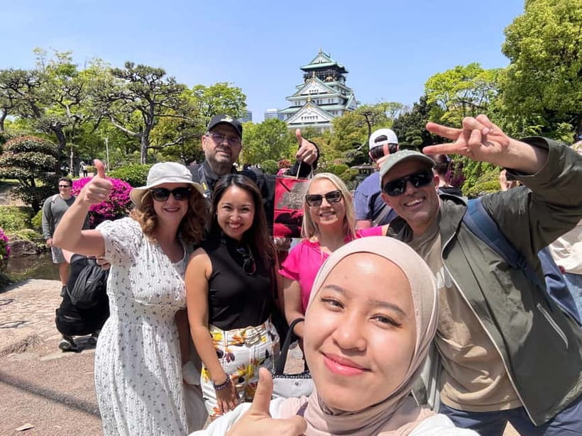 (Ticket Included) Explore Osaka Castle & Museum of History - Entering Osaka Castle with a QR ticket