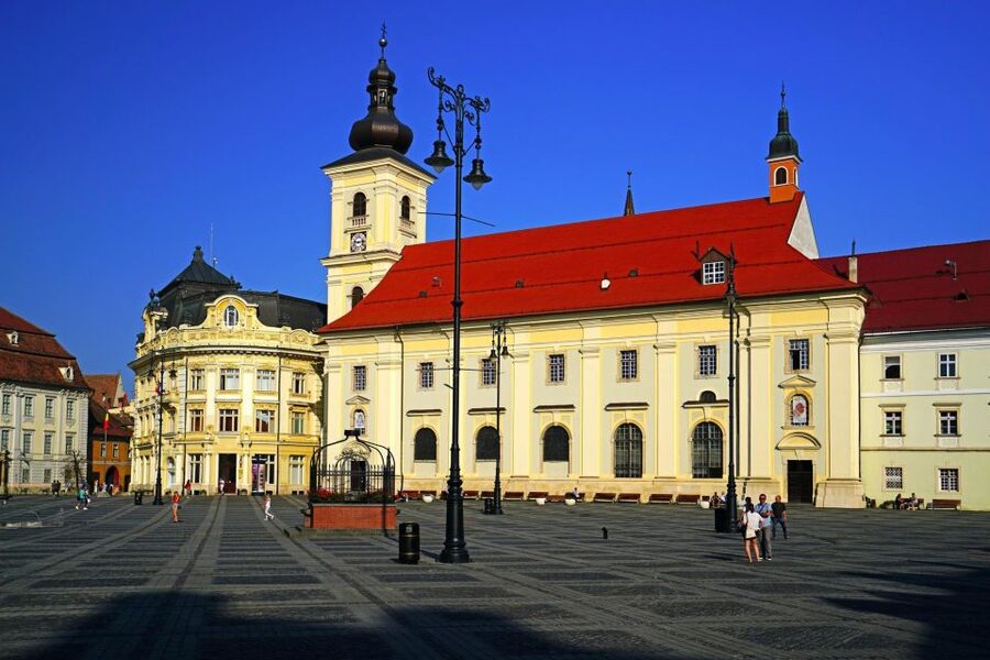 Timisoara Dream Tours: Trip to Hunedoara Castle and to Sibiu - Sibiu’s three squares in two hours