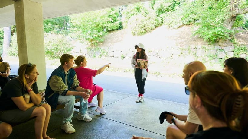 Tokyo Castle & Imperial PalaceーShogun Walking Tour - Is $23 good value?