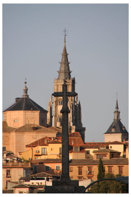 Toledo: Monumentos esenciales: Alcazar, Catedral, Sinagoga - Toledo in two hours: what this route really gives you