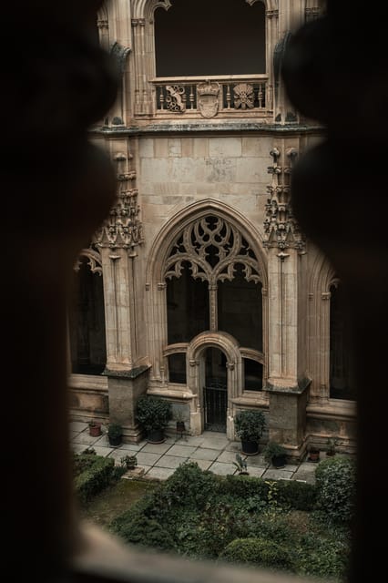 Toledo: Monumentos esenciales: Alcazar, Catedral, Sinagoga - Samuel Levi Synagogue and the language of swords