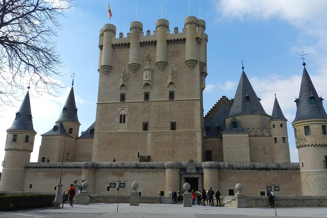 Toledo & Segovia Tour with Cathedral and Alcazar Tickets & Lunch - Segovia Cathedral and the Alcázar