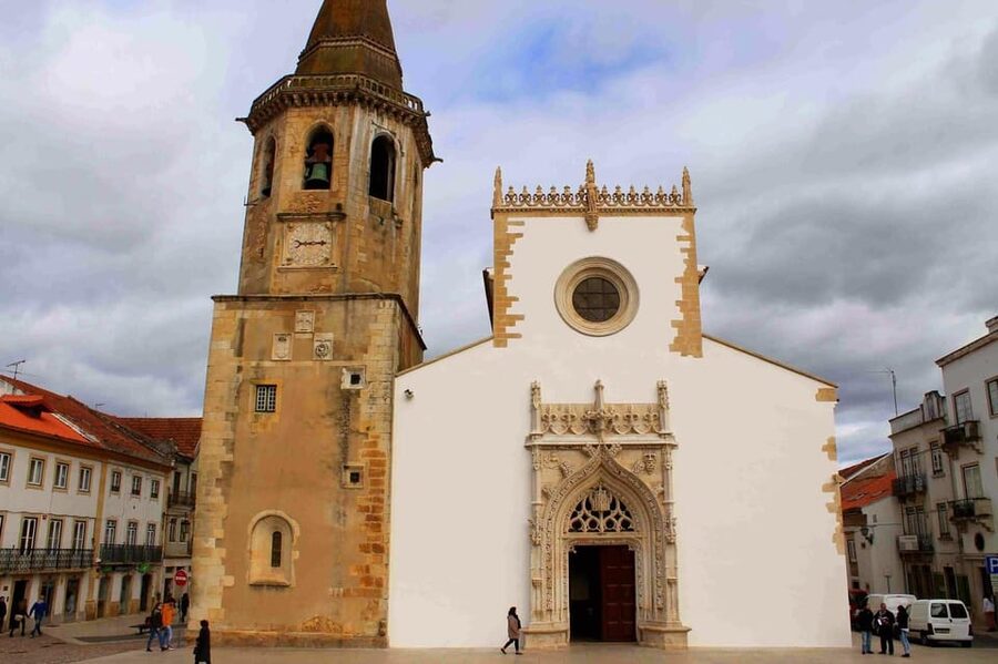 Tomar and Almourol Castle: Knights Templar Private Tour - Walking, weather, and practical comfort