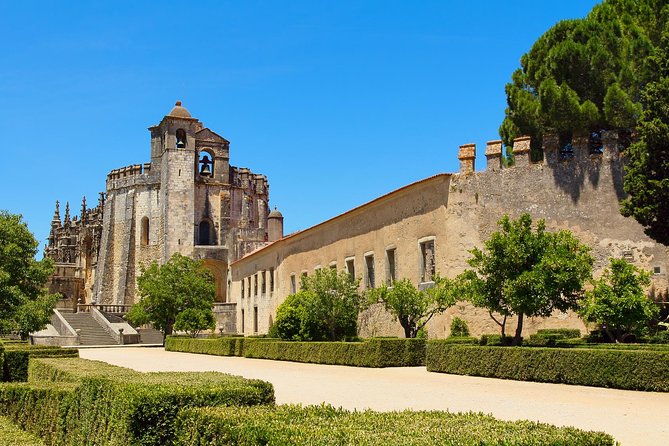 Tomar and Almourol Castle Private Tour from Lisbon - Along Castelo do Bode and the rivers