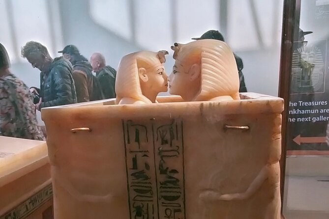 Tour in Egyptian Museum, Citadel of Saladin and Khan Elkhalili - Lunch that breaks up the sightseeing