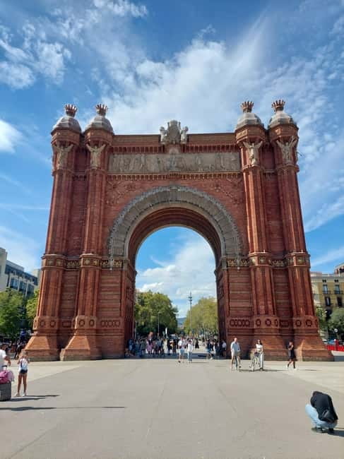 Tour of Barceloneta and the Citadel Park - Starting beneath Barcelona’s Arc de Triomphe