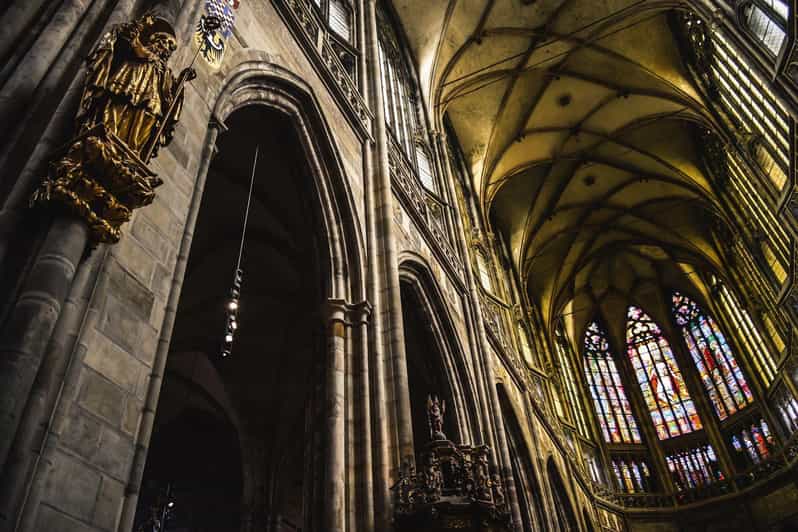Tour of Prague Castle in italian language ticket included - Why Prague Castle works well with an Italian guide