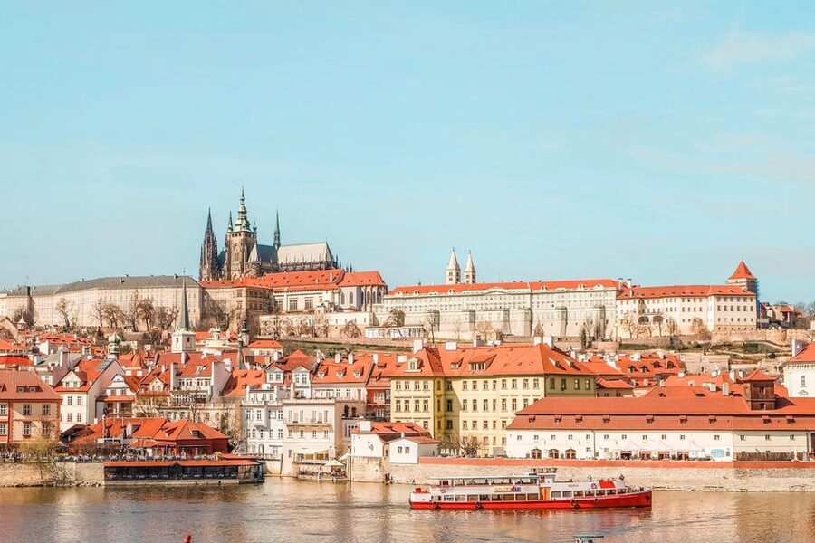 Tour of Prague Castle in italian language ticket included - Practical details that can affect your visit