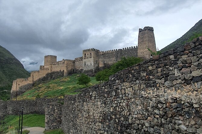Vardzia. Lake Paravani, Khertvisi & Lomisa castle, Rabati - Khertvisi Fortress above the Mtkvari River