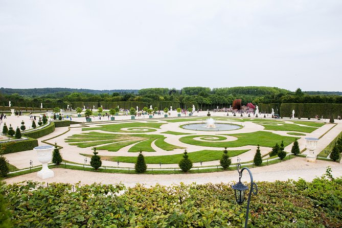 Versailles Château and Gardens Walking Tour from Paris by Train - Should you book the Versailles train tour?