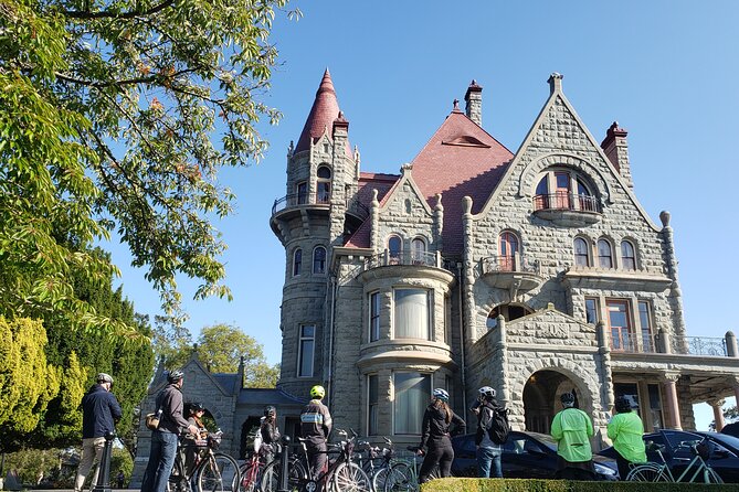 Victoria City Highlights Pedal or E-Bike Tour - Hoods & Legends - Beacon Hill Park and Indigenous connections
