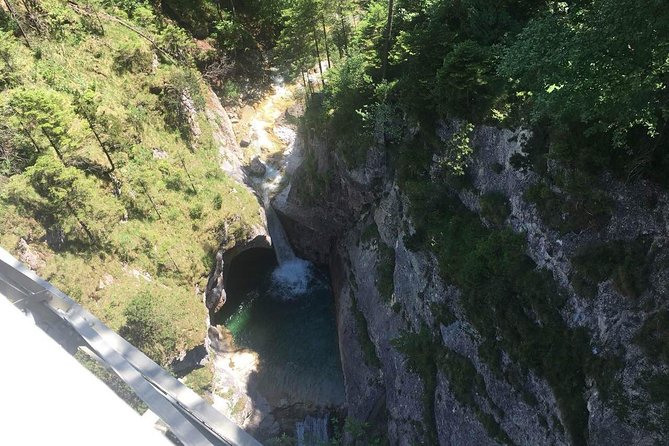 VIP Day Trip Neuschwanstein and Linderhof Castle from Munich - What the guides add to the road time