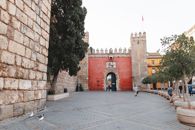 VIP Guided Seville Alcazar Pre-Opening, Cathedral & Old Town - Seville Cathedral brings the tour indoors again