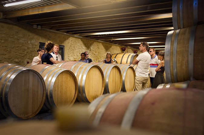 Visit of the cellars of Château Gigognan with tasting - The barrel cellar and the value of seeing aging
