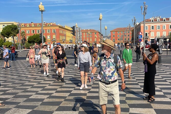 Walking tour of Nice, the old town & the Coline du Château - Why Nejib makes a difference
