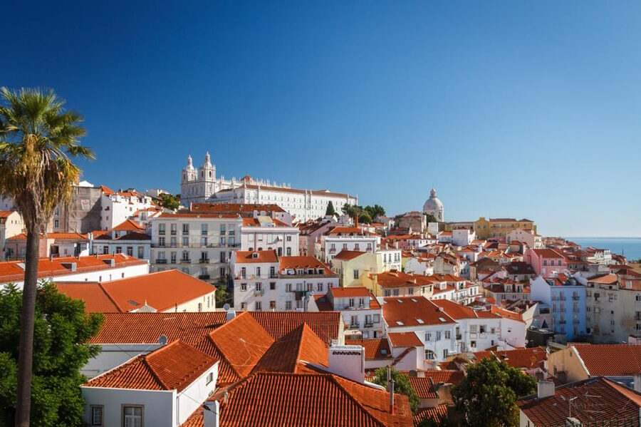 Walking Tour Small Group Lisbon + S. Jorge Castle Tickets - Why this walk makes sense as a first Lisbon morning