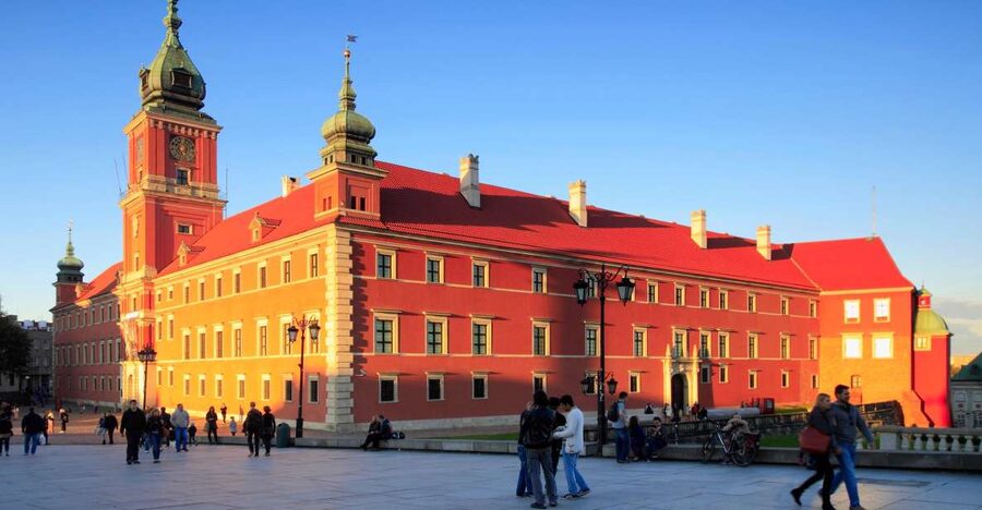 Warsaw: Skip-the-Line Royal Castle Guided Tour - Inside the apartments, chambers, and halls