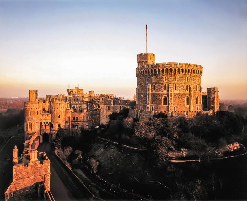 Windsor Castle Admission Ticket - Reaching Castle Hill and entering the grounds