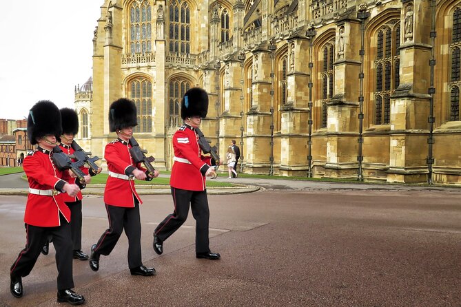 Windsor Castle Half Day Trip from London by Luxury Coach - Arriving at Windsor Castle around 10:50