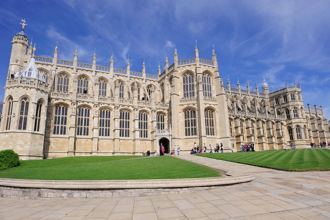 Windsor Castle Half Day Trip from London by Luxury Coach - Returning to London at 1:30