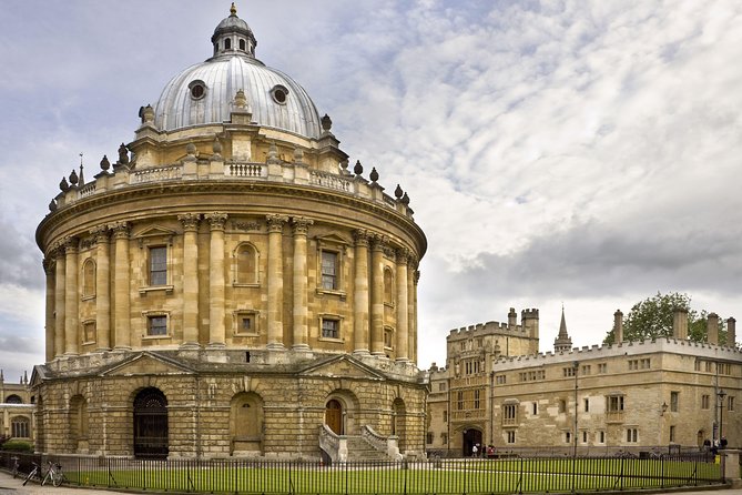 Windsor Castle, Stonehenge and Oxford Day Guided Tour from London - Important risks: closures, weather, and coach problems