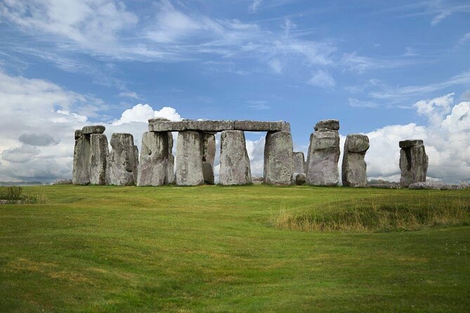 Windsor Castle, Stonehenge, and Oxford Day Trip from London - Stonehenge: the day’s clearest sense of place