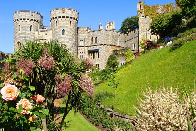 Windsor Castle, Stonehenge & Bath Private Car Tour from London - Key points at a glance