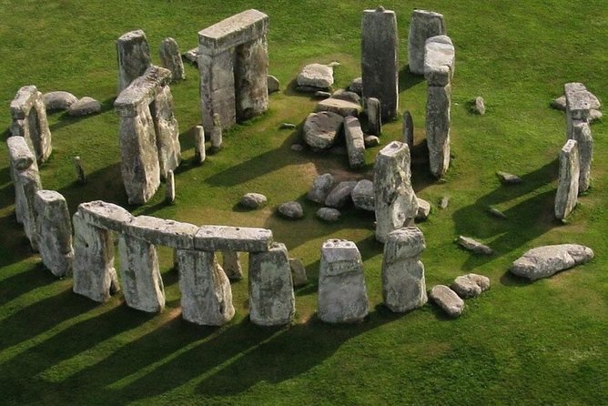 Windsor Castle, Stonehenge & Salisbury Cathedral Guided Tour - Stonehenge: a prehistoric monument with unanswered questions