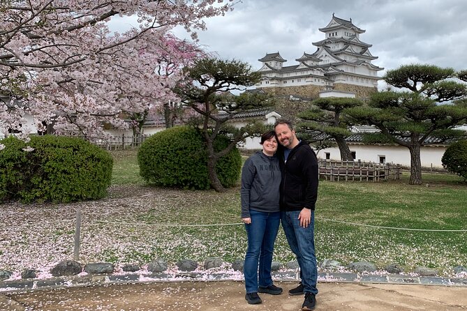 World Heritage Himeji Castle & Sake Breweries Private Tour - Inside the castle: 90 minutes of doors, walls, and views